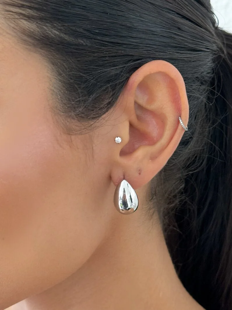 Brinco Folheado a Ouro 18k e Prata Gota
