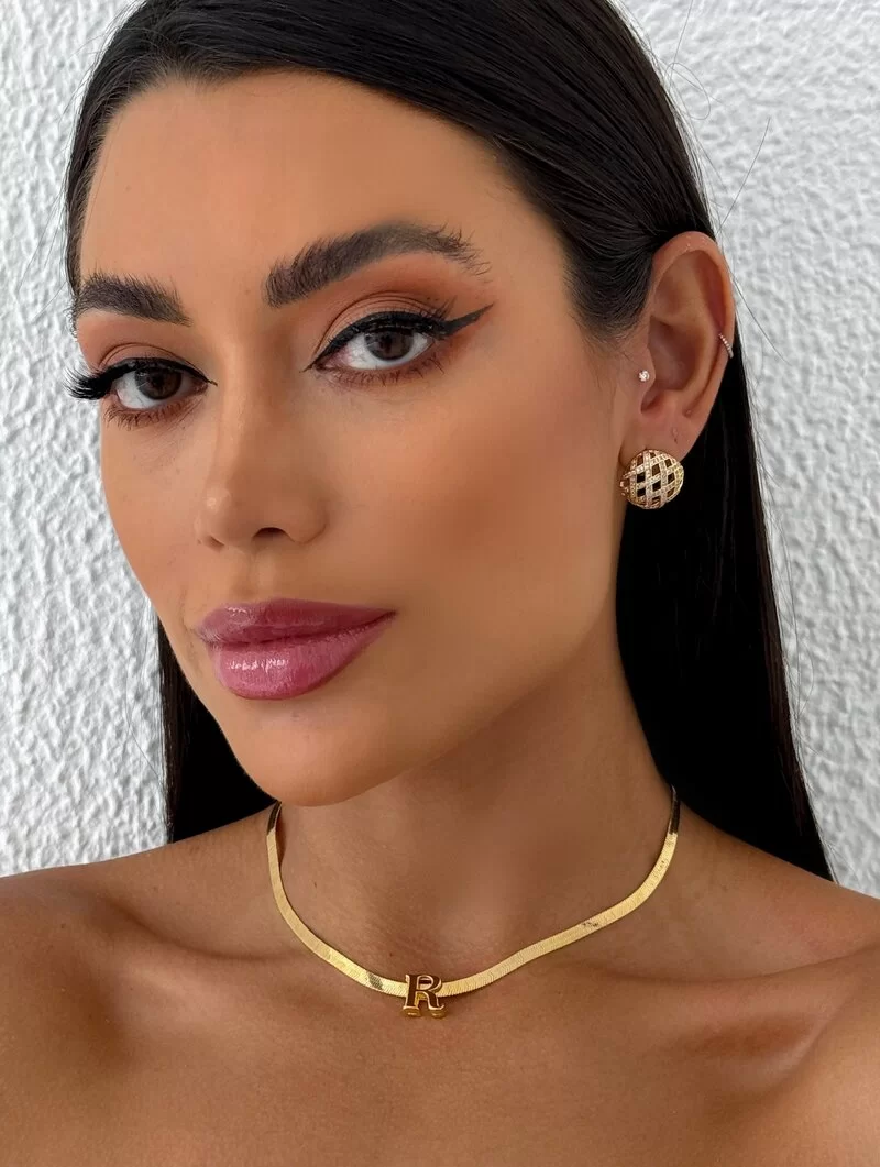 Colar Folheado a Ouro 18k Fita Laminada com Inicial