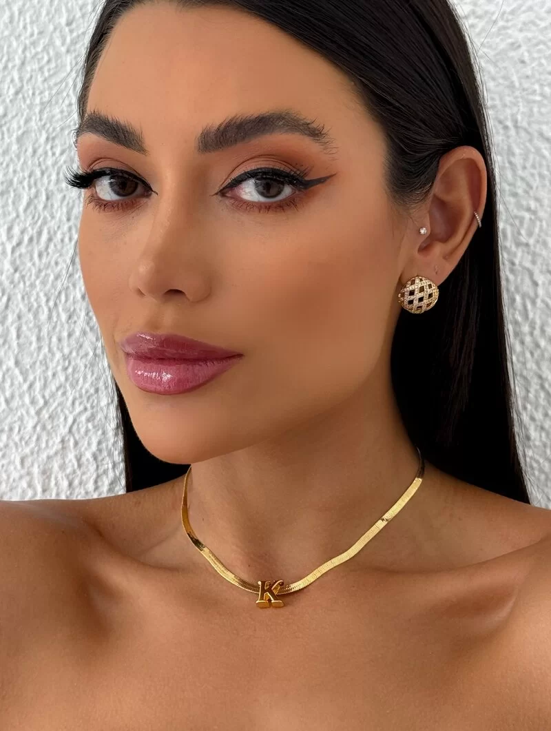 Colar Folheado a Ouro 18k Fita Laminada com Inicial