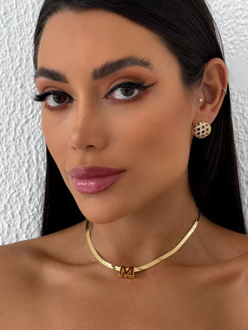 Colar Folheado a Ouro 18k Fita Laminada com Inicial