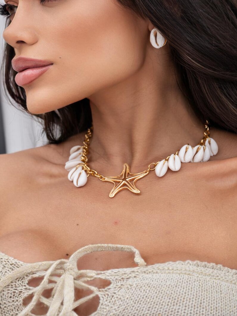 Colar Folheado a Ouro 18k Pingente Estrela do Mar Com Búzios