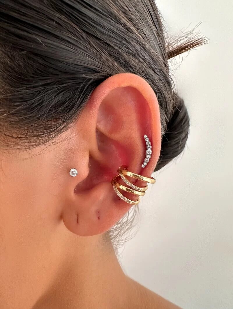 Piercing Helix de Prata Borboleta com Zircônias